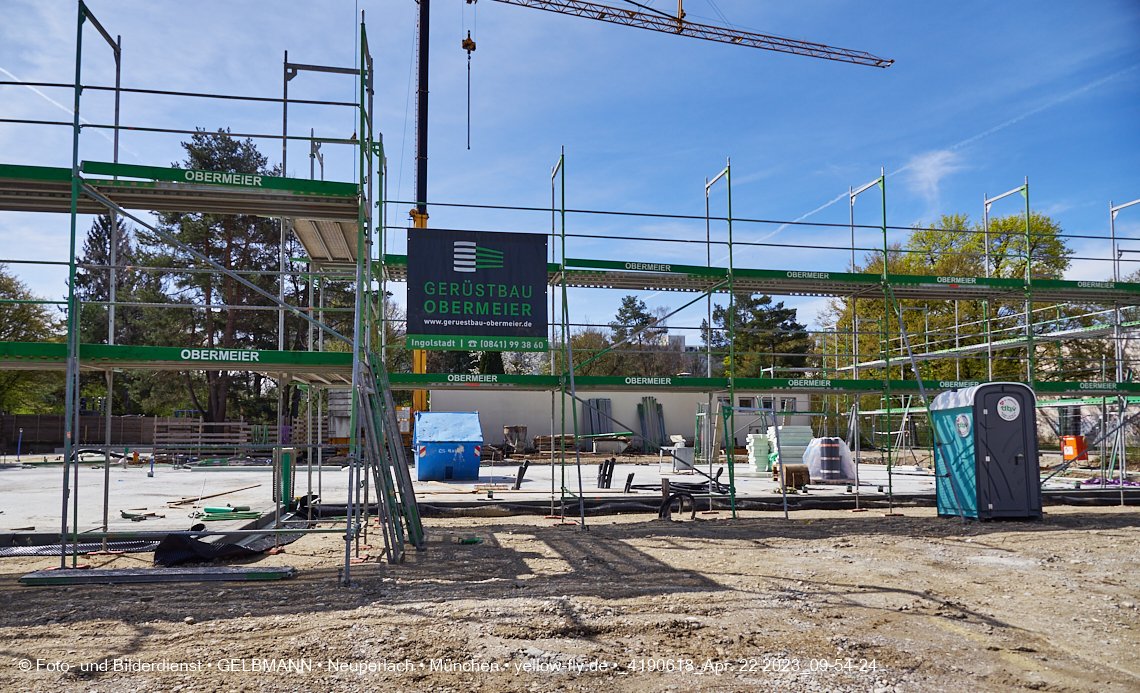 22.04.2023 - Luft- und Ebenenfotos vom Haus für Kinder in der Quiddestraße in Neuperlach